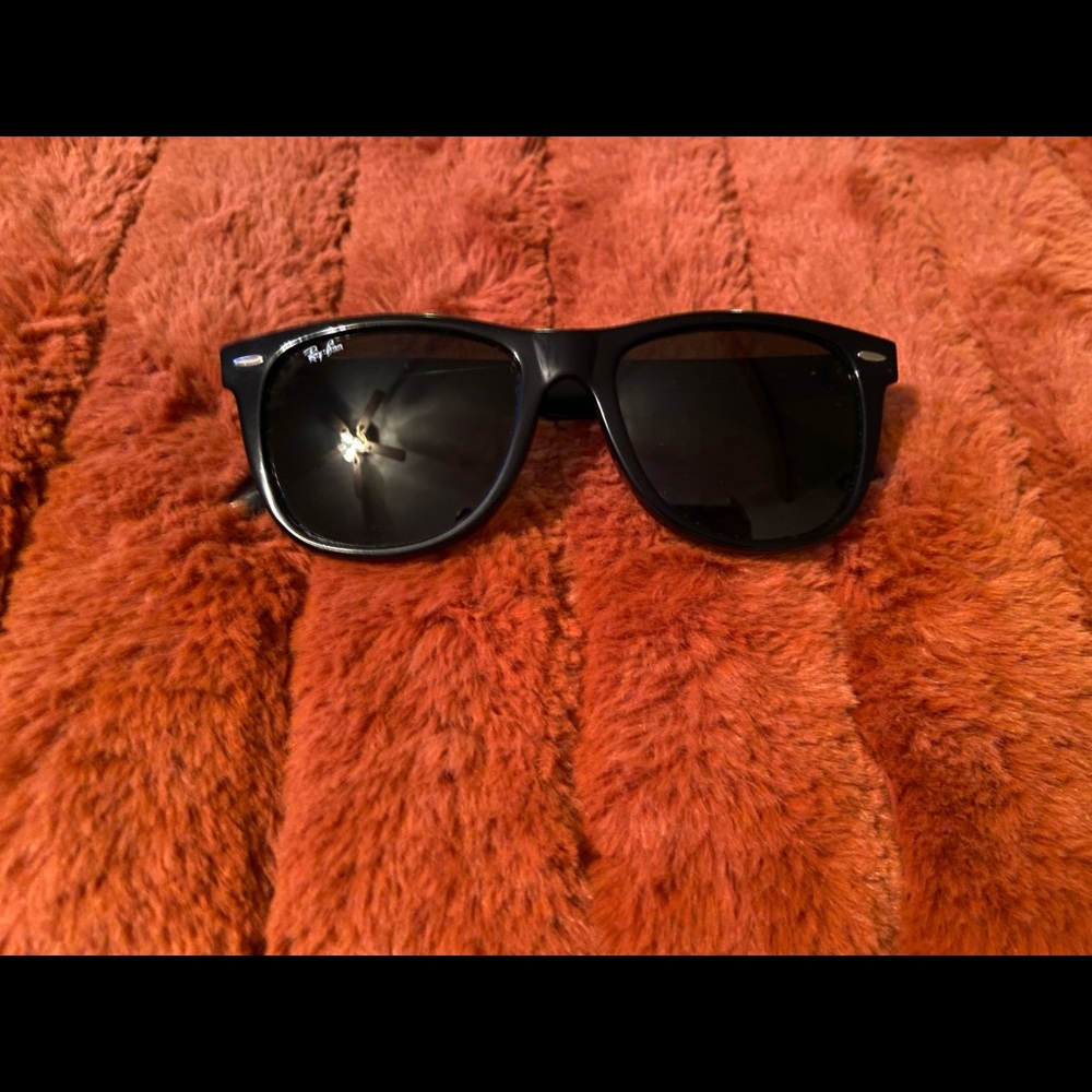 😎 Ray Ban Wayfarer Sunglasses 🕶
